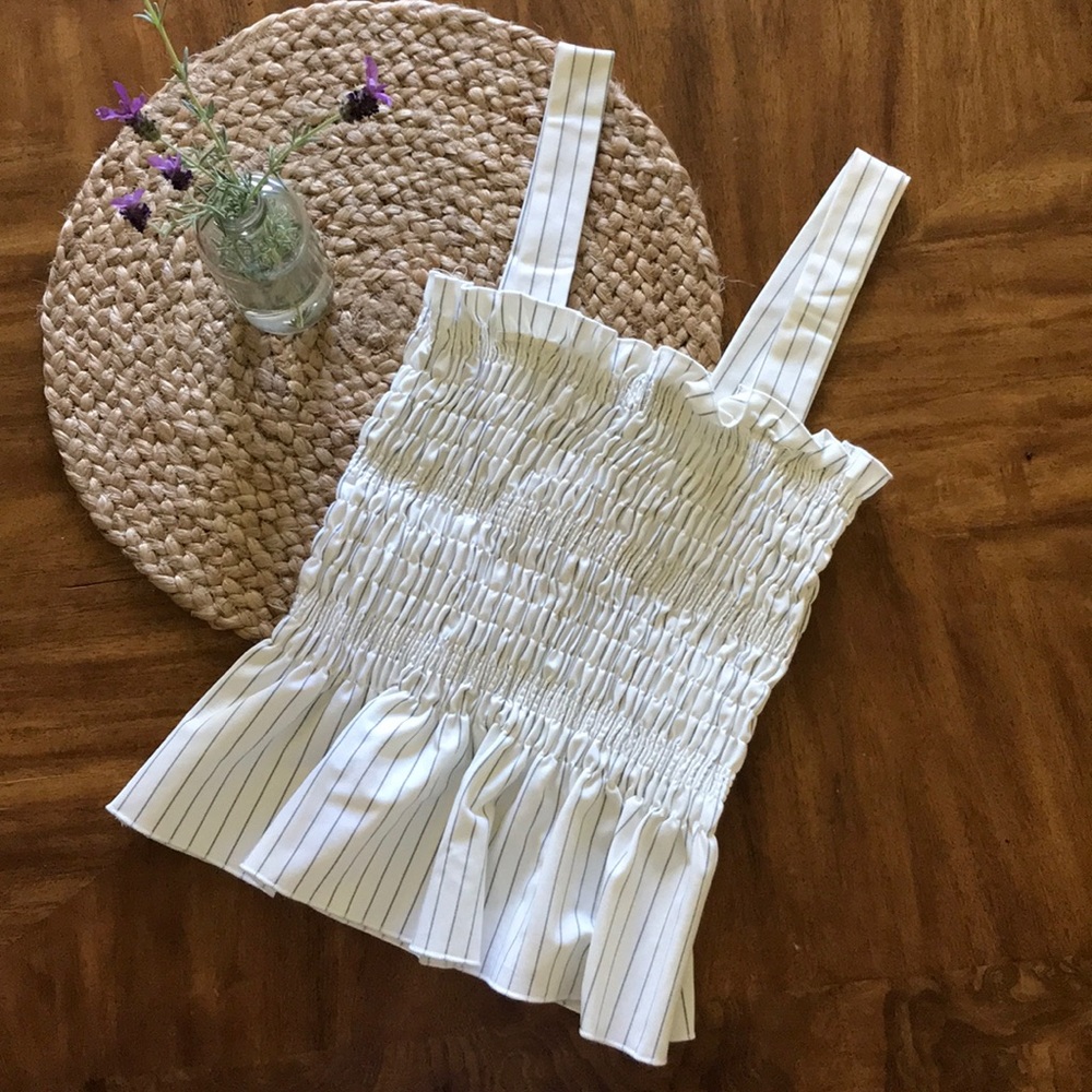 Never worn, Nasty Gal Scrunch Top